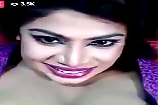Girl Showing Big Juicey Boobs HIGH