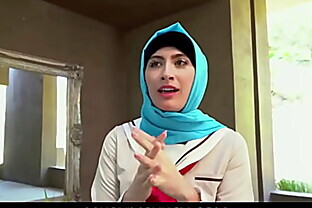 MuslimsFuck-Teaching A Girl In Hijab How To Fuck