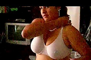 karishma big boobs aunty wearing bra tight nipple show 25 sec poster