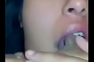 Tetona se toma su propia leche