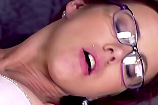 MOM Milf lust in glasses and stockings