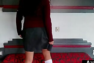 hermosa colegiala se gana su calificación en el hotel