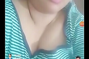 Chinese BBW horny on cam poster