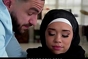 HyjabPorn - Innocent Stepsis In Hijab Experiences New Things- Willow Ryder poster