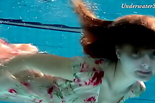 Cute smoking hot babe Edwiga underwater