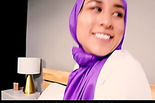 MuslimsFuck-Horny Perv Peeps On Beauty Babe In Hijab Vanessa Vox poster